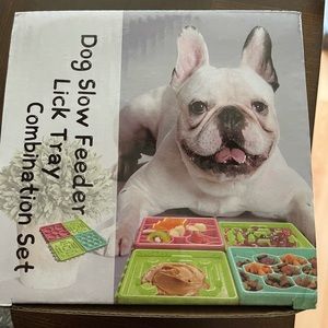 Slow feeder/lick mat